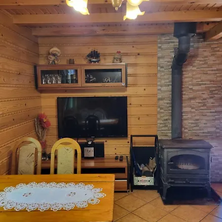 Nad Stawem I Holiday home *