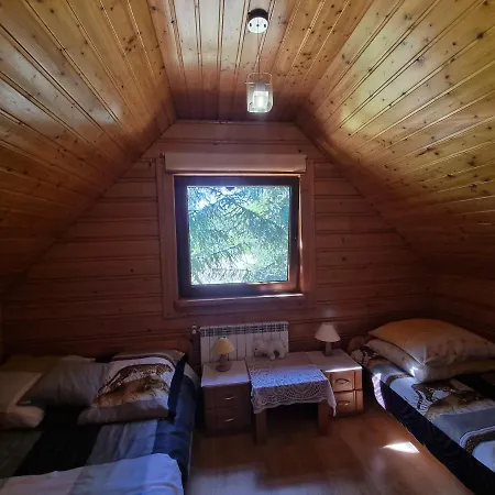 Nad Stawem I Feriehus Limanowa